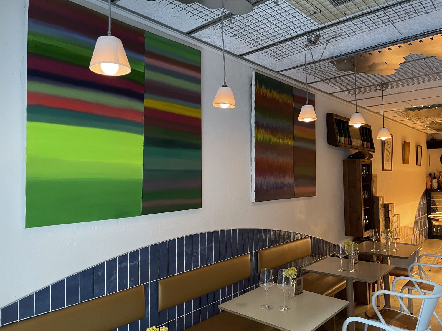 Art local — The Net Zero Wine Bar, Gràcia, Barcelona